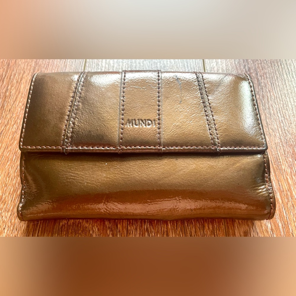MUNDI Ladies Genuine Leather Shiny Bronze Wallet